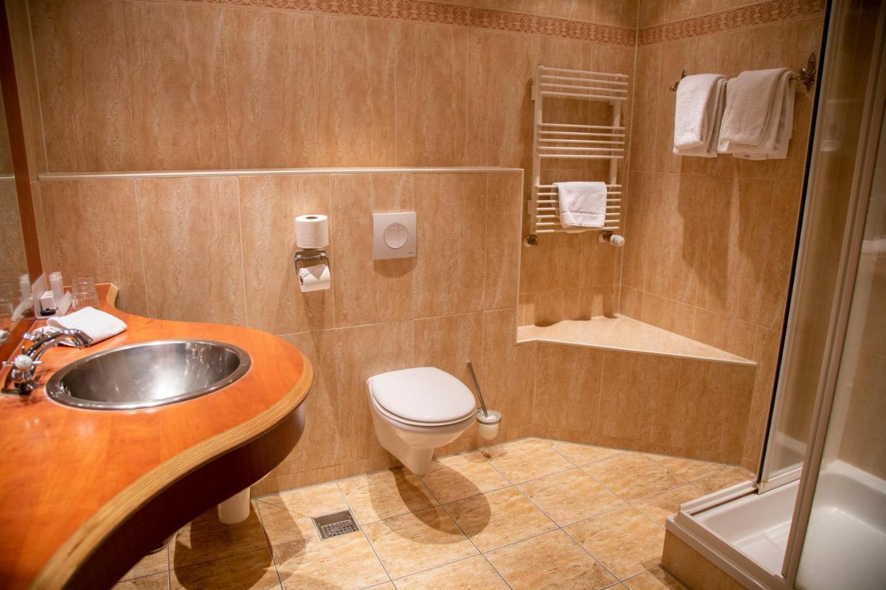 Amicitia Hotel Sneek Ngoại thất bức ảnh