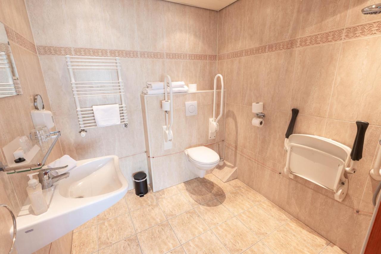 Amicitia Hotel Sneek Ngoại thất bức ảnh