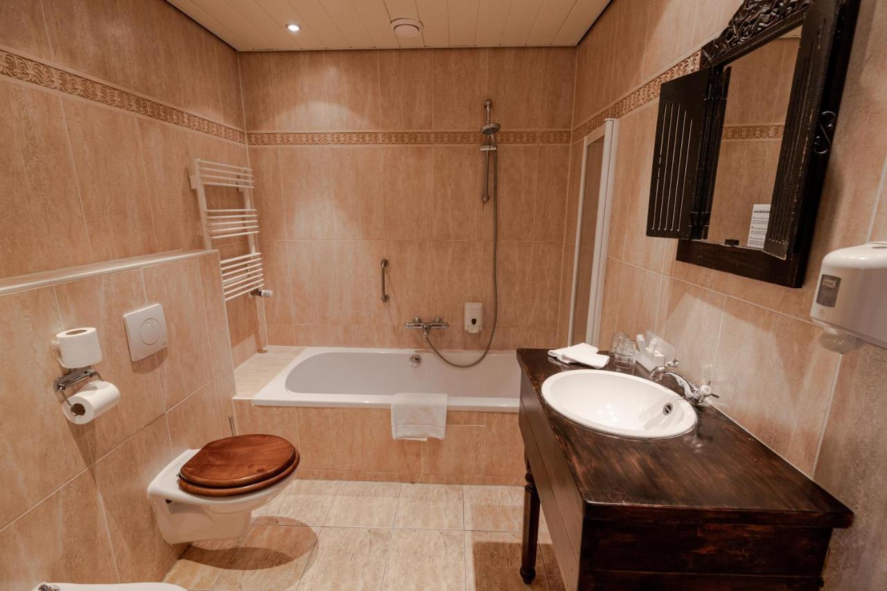 Amicitia Hotel Sneek Ngoại thất bức ảnh