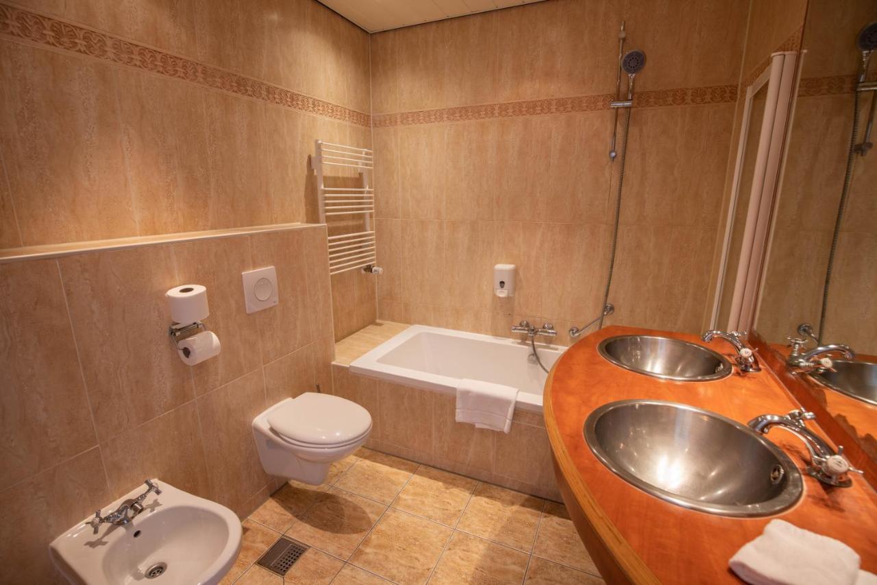 Amicitia Hotel Sneek Ngoại thất bức ảnh