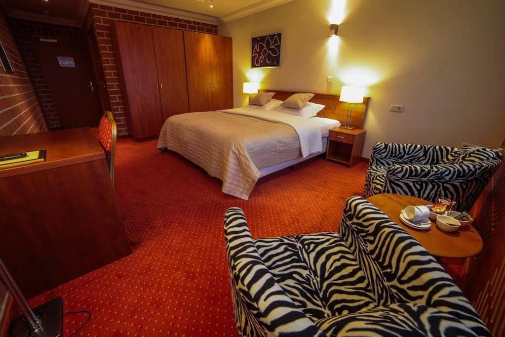 Amicitia Hotel Sneek Ngoại thất bức ảnh